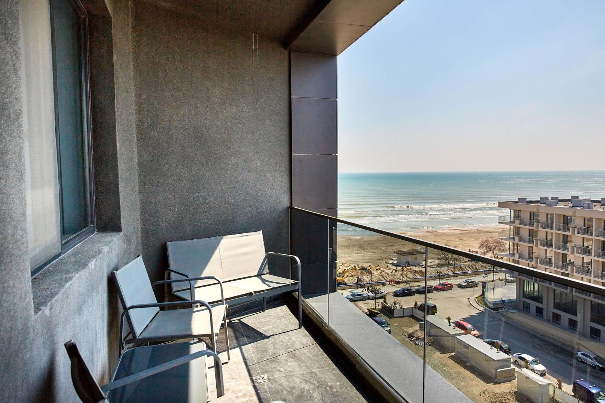 Apartamente By R S Navodari Exterior photo